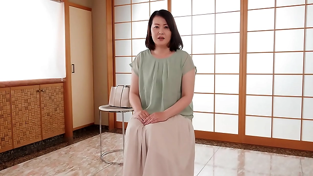 JAV Actor s Luscious Wife: Hitomi Otsuka in Married Woman Documentary (Digest Inside)