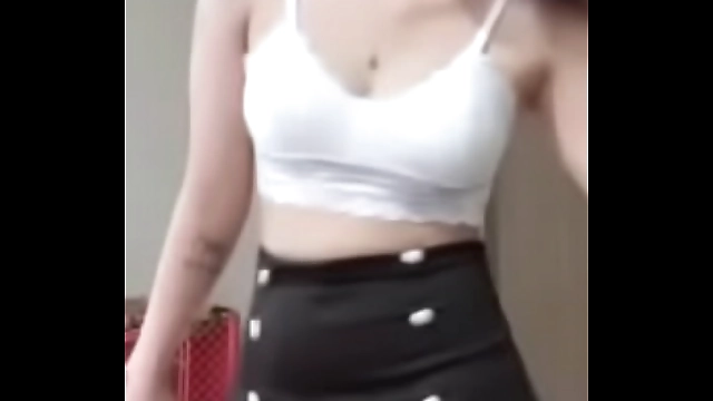 JAV Hotties in Tight Skirts Showcase Their IrresistibleBooty!