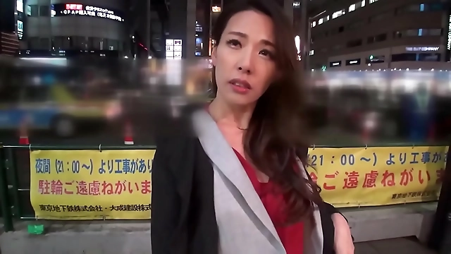 Experience the Ultimate Allure of Gachi-nakadashi s Soft Enchanting Debut