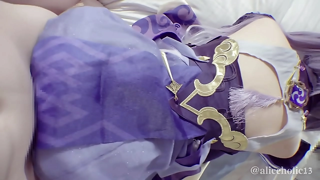 Genshin Impact Keqing Cosplayer - A Luscious Japanese Enchantress in Alluring Cosplay