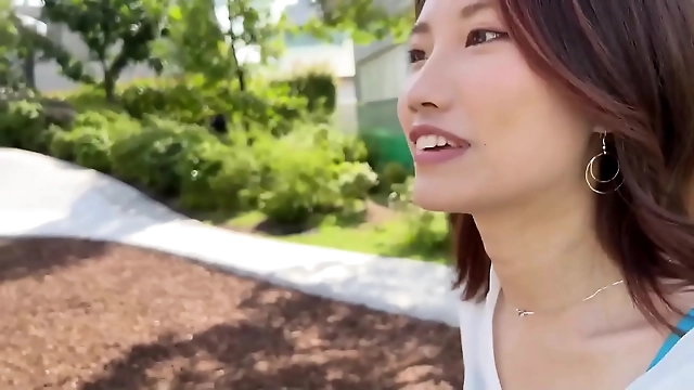 Breathtaking Beauties: Nipple Busty Chippy Rendezvous with a Junior Colleague on a Holiday Afternoon